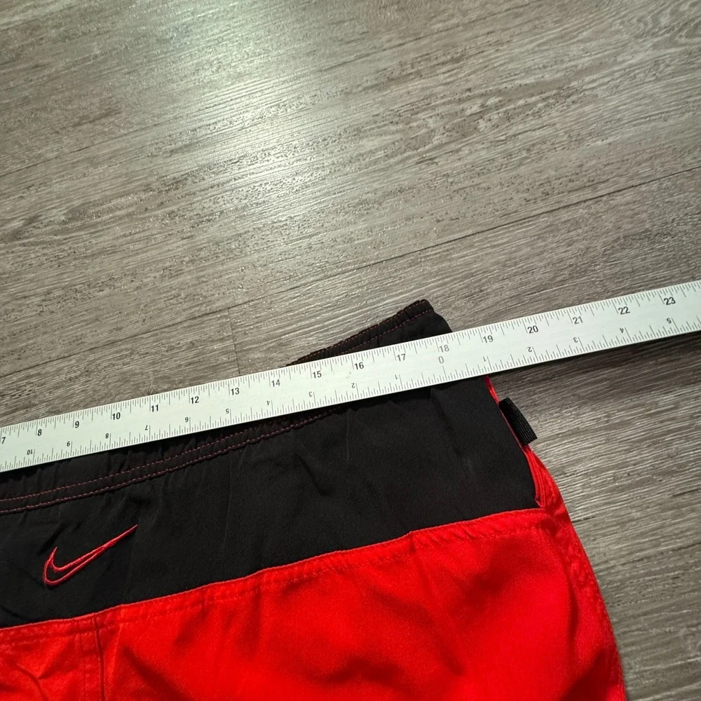Nike Swim Trunks Mens Large Red Mesh Lined Shorts Elastic Waist Pockets Swoosh